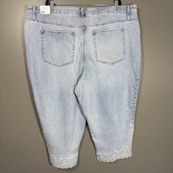Lane Bryant NWT Coquette Embroidered Boyfriend Capri Jeans - 26 - Women's Plus - Picture 10 of 10